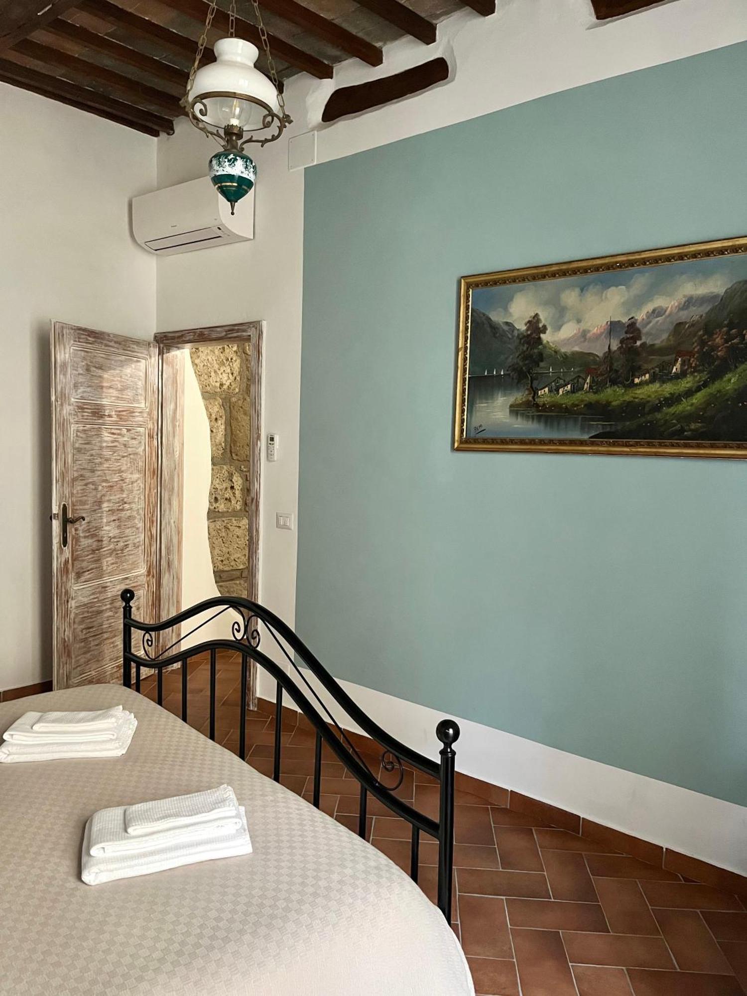 Il Girasole Storico Apartment Pitigliano Exterior foto